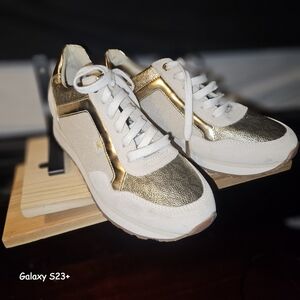Michael Kors Sneakers 7.5